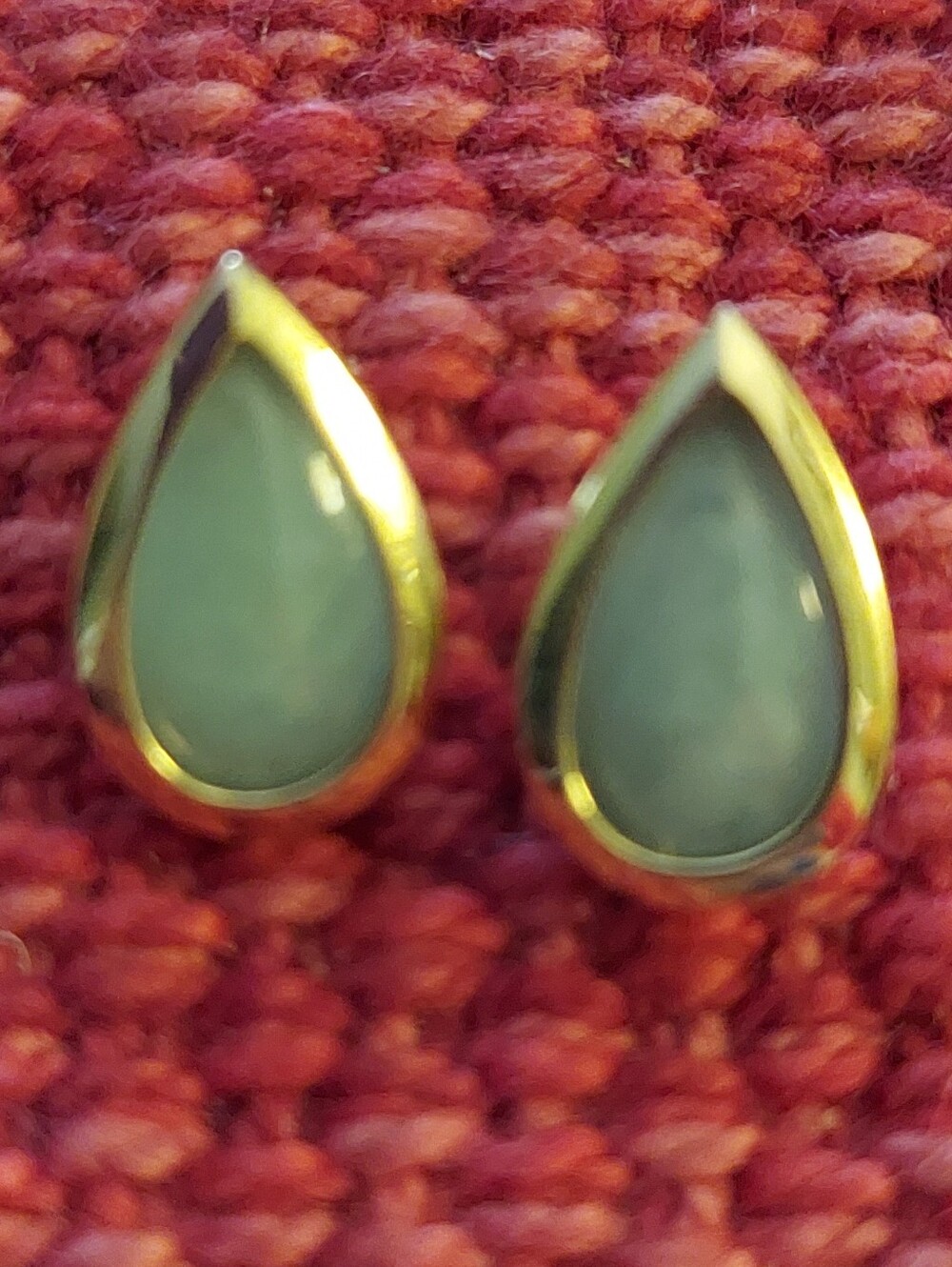 Vintage 14k Jade Stud Earrings - Picture 7 of 7